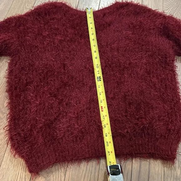 Missguided Fuzzy sweater Small Burgundy Drop Back Oversized Acrylicic & Feathers - Picture 7 of 8
